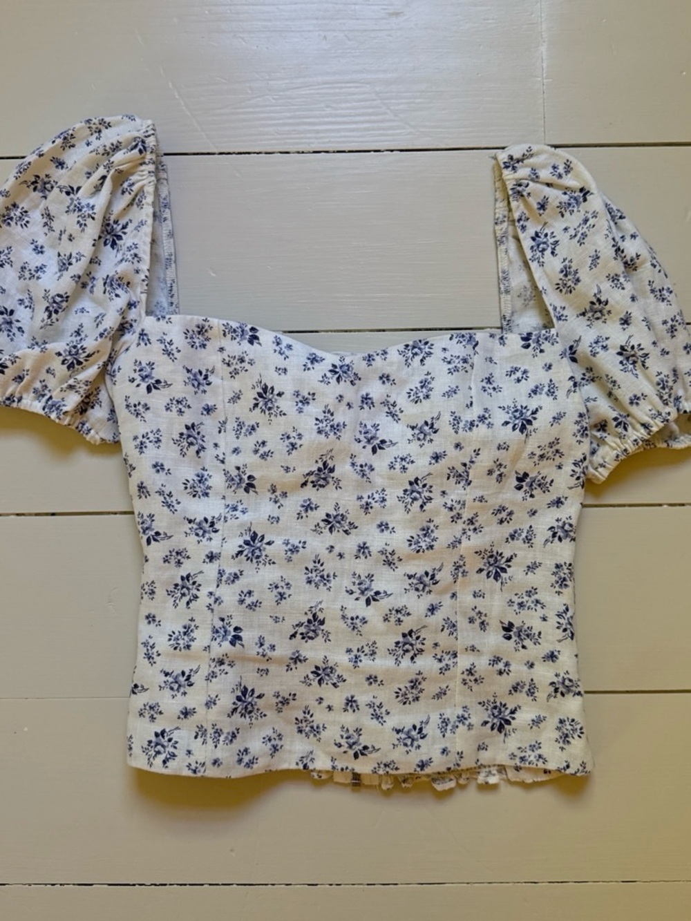 Blue Floral Puff-Sleeve Crop Top by